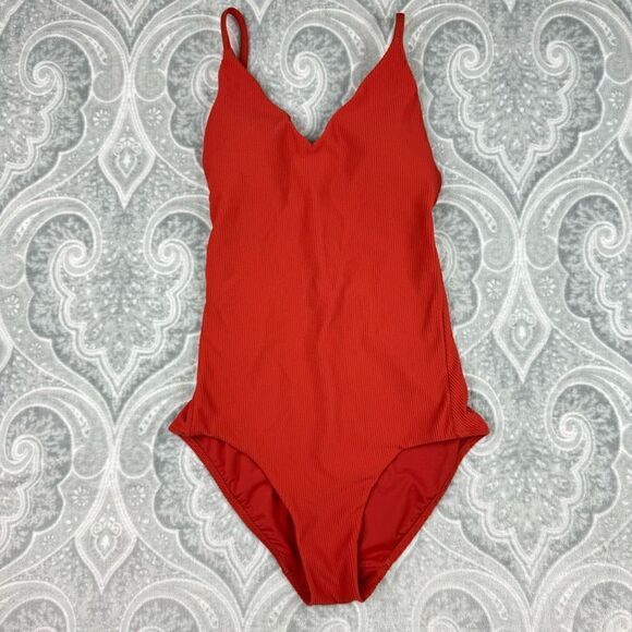 Lululemon Poolside Pause One-Piece - Picture 3 of 6